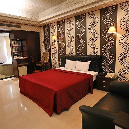 Hua Jia Motel Đài Nam Ngoại thất bức ảnh