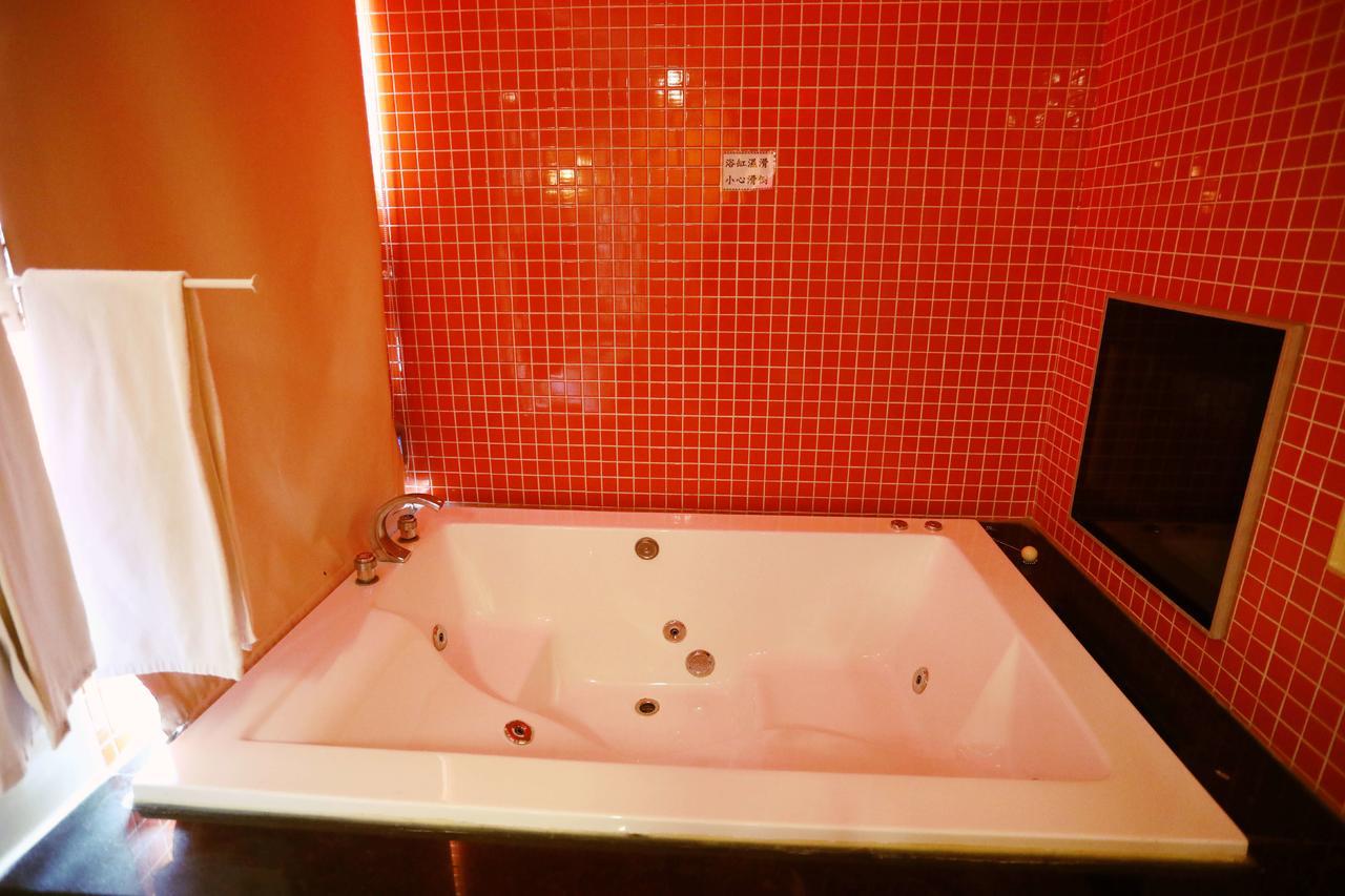 Hua Jia Motel Đài Nam Ngoại thất bức ảnh