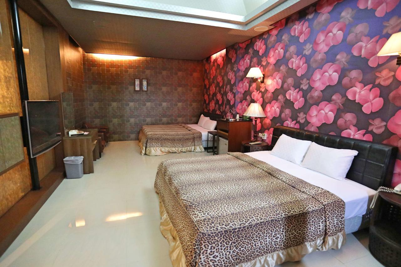 Hua Jia Motel Đài Nam Ngoại thất bức ảnh