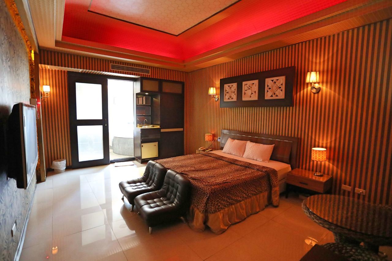 Hua Jia Motel Đài Nam Ngoại thất bức ảnh